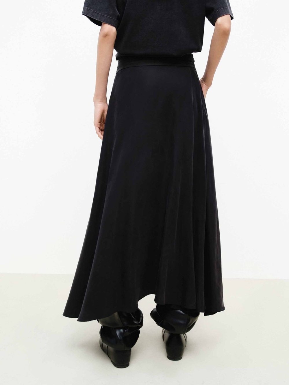 MO&Co. Asymmetrical Midi Flowy Skirt Black Cupro Blend M - Picture 2 of 10